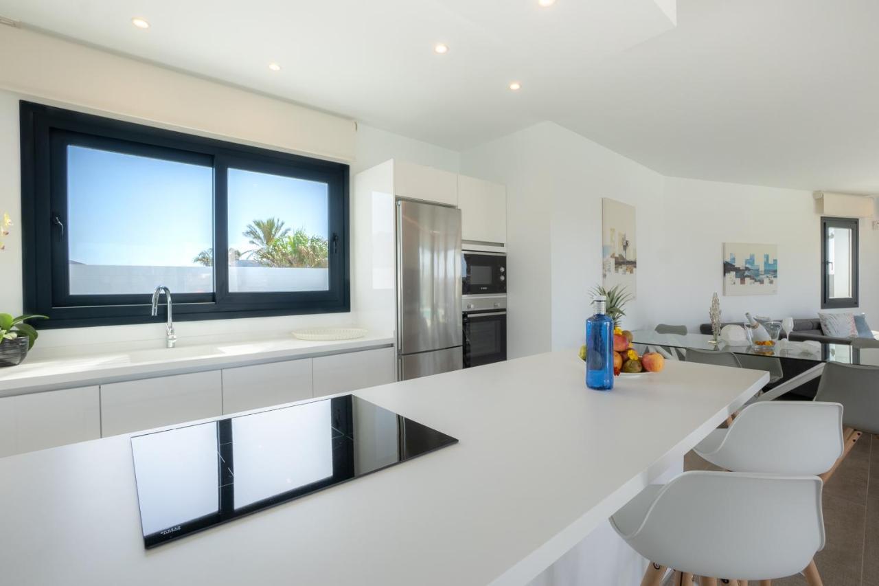 Sea Breeze Villas Lapa And Claca Playa Blanca  Exterior photo